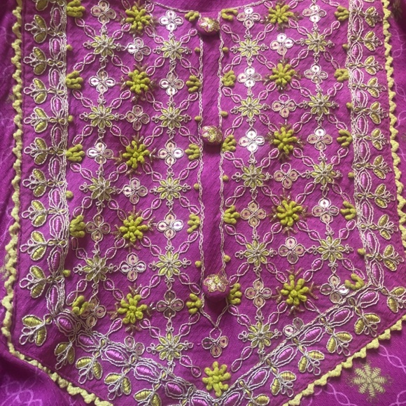 3 PCs set Indian dress comes with salwar, Kurtha and shawl - Picture 7 of 7